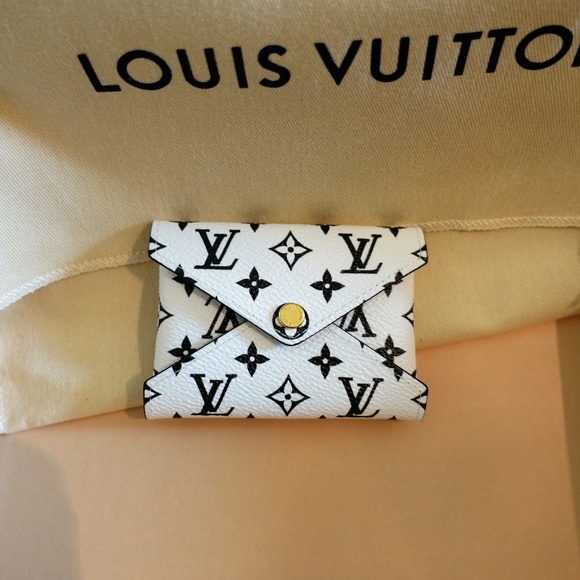 SOLD LV Pochette Kirigami Small 2019 - Picture 4 of 8
